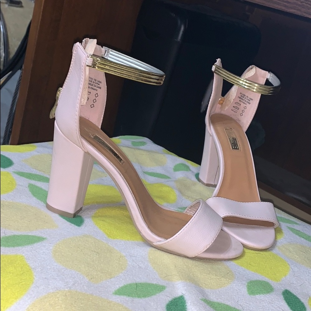 Heels... Never worn